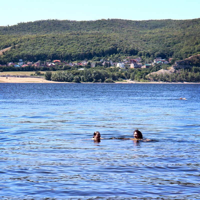 Купание и пляжные игры